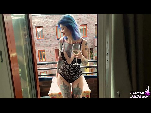 ❤️ Hiiglaslik tüdruk imeb neeluga ja keppib kirglikult vaba taeva all ️ Pornovideo at us et.porno-filmy.ru ❌️❤